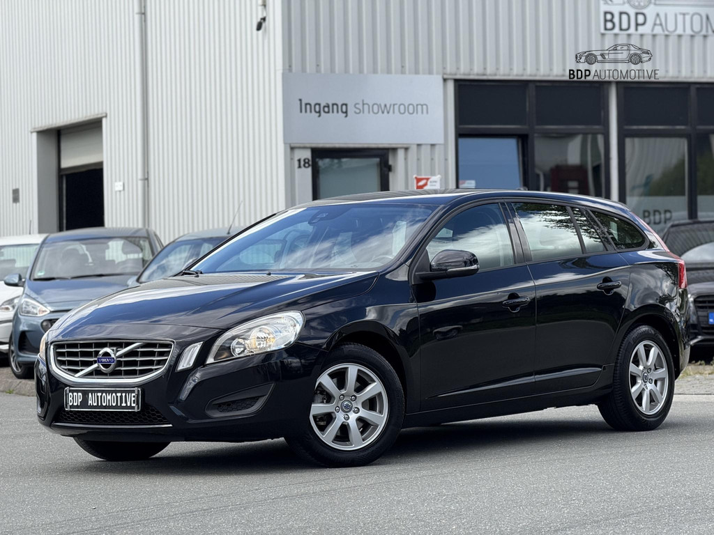 Volvo V60 1.6 T3 Kinetic 54744618-0.jpg | BDP Automotive