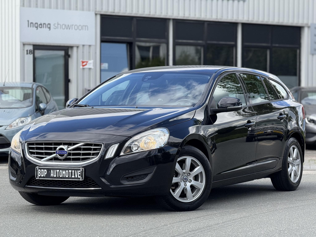 Volvo V60 1.6 T3 Kinetic 54744618-0.jpg | BDP Automotive