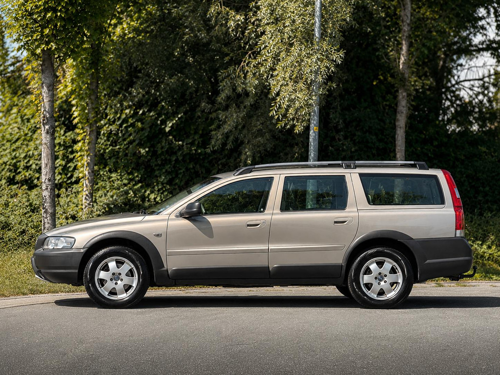 Volvo XC70 Cross Country 2.4 T Geartr. Comf. 54913583-0.jpg | BDP Automotive